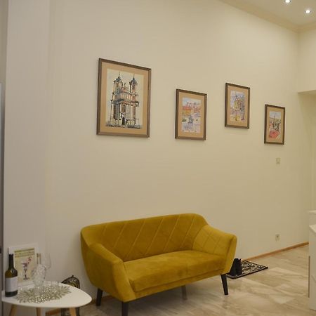 Elegant Apartman Eger Exterior photo