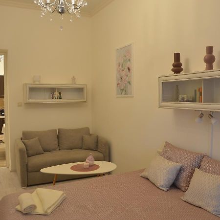 Elegant Apartman Eger Exterior photo