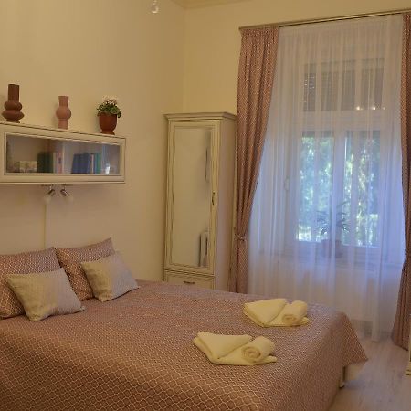 Elegant Apartman Eger Exterior photo